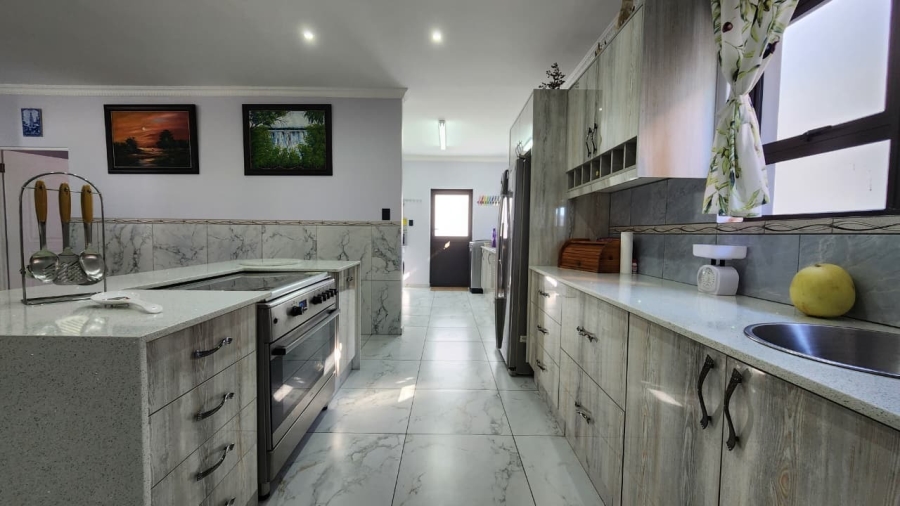 4 Bedroom Property for Sale in Country Club Western Cape